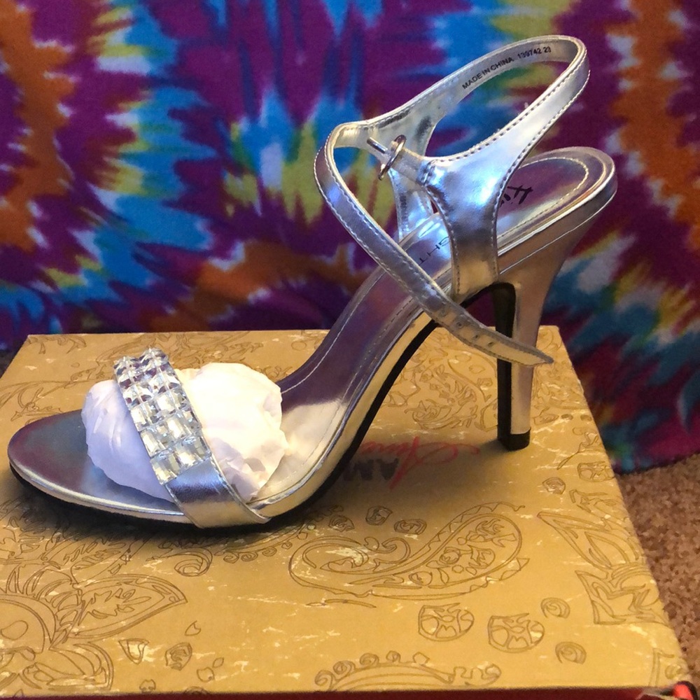 Prom shoes
